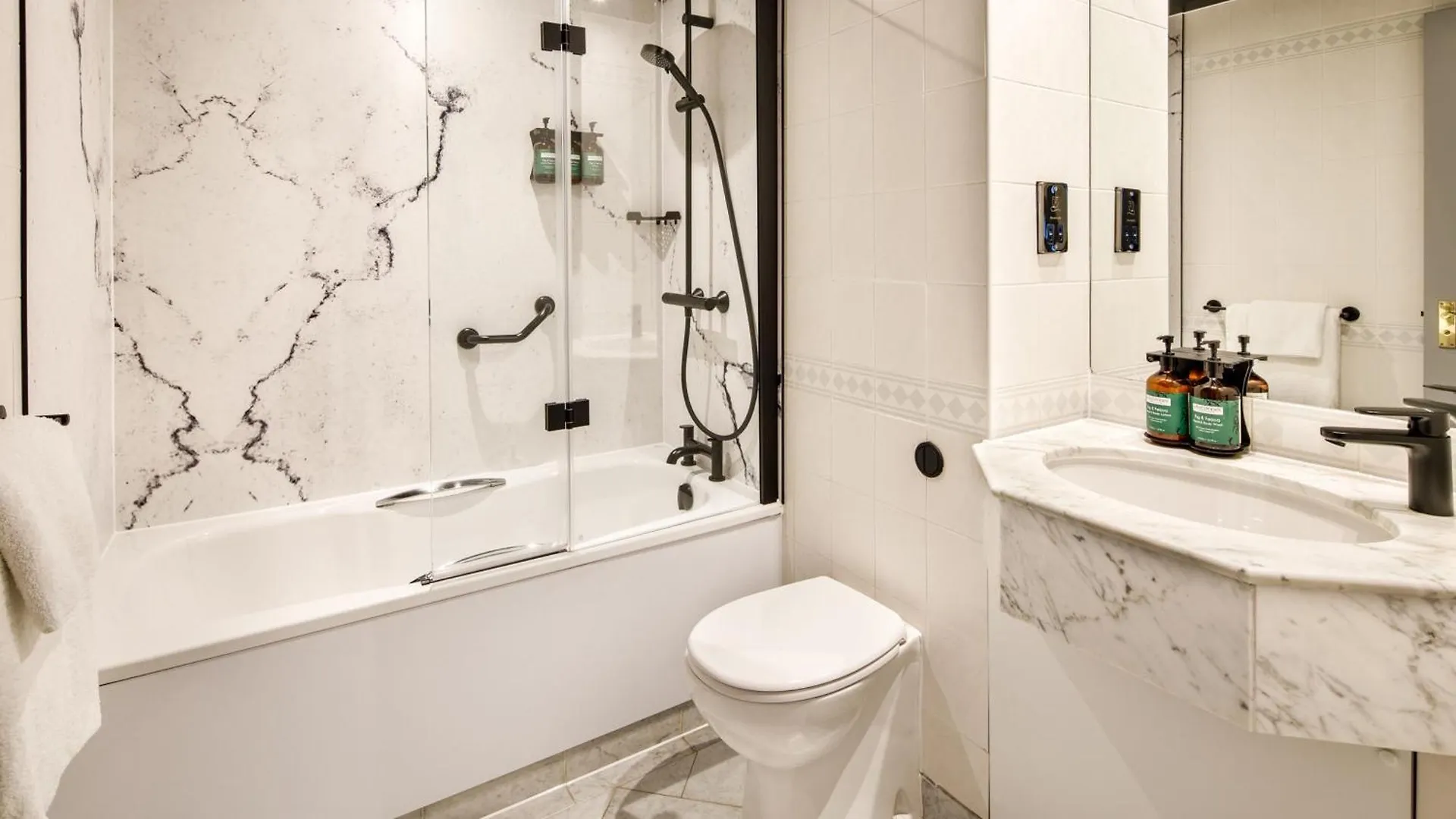 **** Hotel Crowne Plaza Manchester Airport By Ihg Hale  Großbritannien