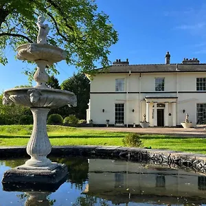  Hotel Highfield Hall