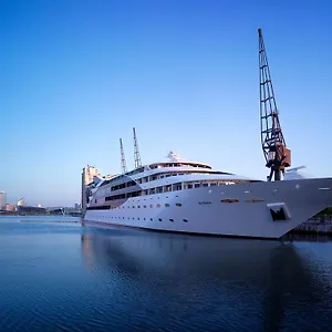 sunborn-yacht-hotel.brighton-hotels-england.com/