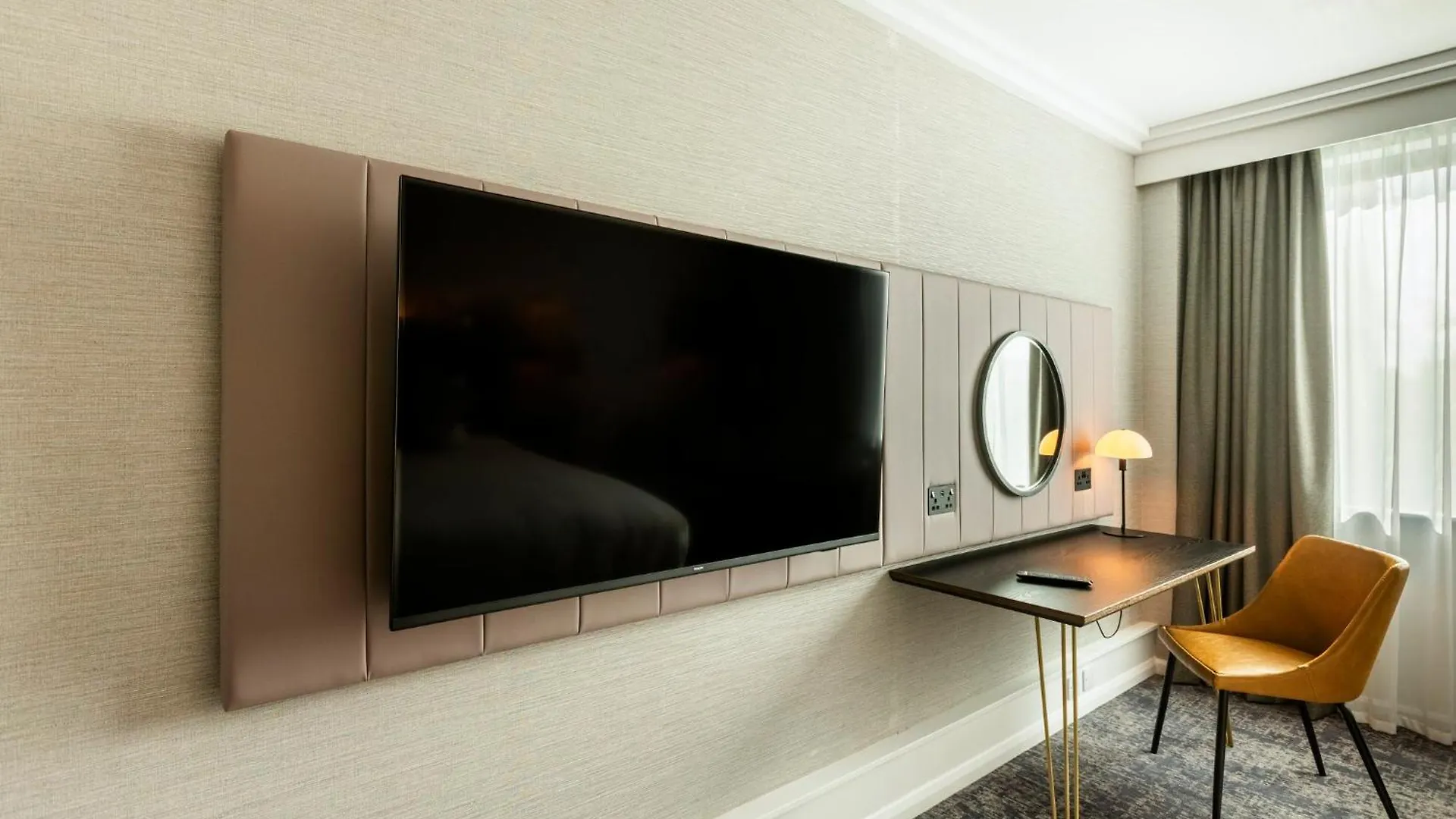 Crowne Plaza Manchester Airport By Ihg Hale  Hotel