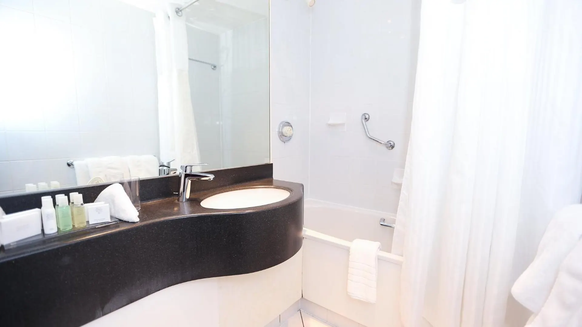 Crowne Plaza Manchester Airport By Ihg Hale  Hale (Greater Manchester)